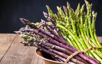 Association vins et asperges